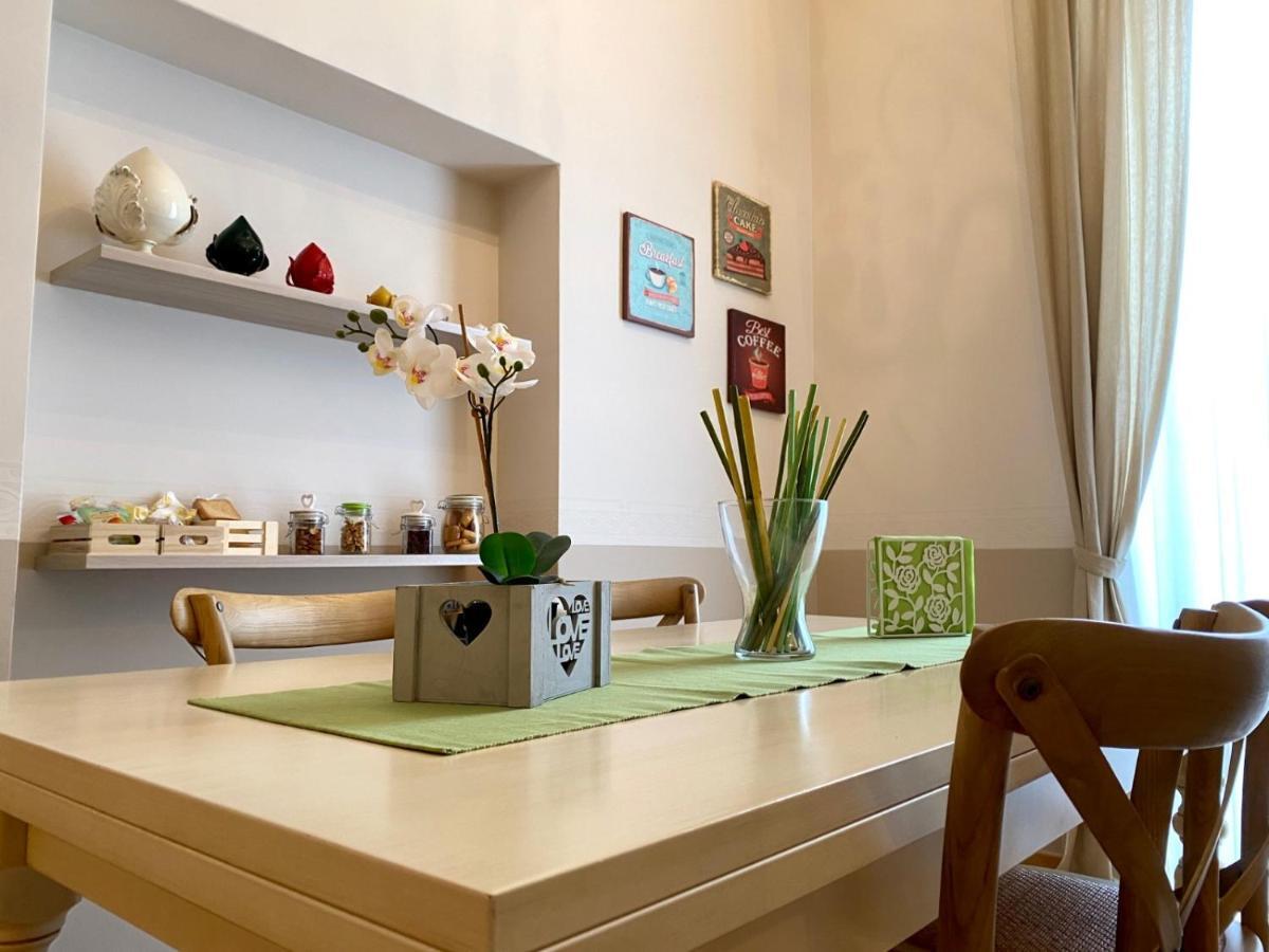 A Due Passi Temporary Apartment Трани Экстерьер фото